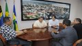 Transposição de servidores municipais é tratada pelo prefeito com representantes de comissão