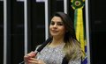 Mariana Carvalho destaca programa da Câmara que capacita professores em educação para a democracia