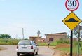 Prefeitura instala faixa para pedestres em 34 cruzamentos