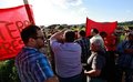 Invasores hostilizam deputados e risco de confronto no campo é iminente