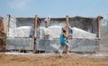 Governo de Rondônia entregou quase seis mil toneladas de calcário para produtores da agricultura familiar em 2015