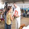 Sobrinho entrega 989 títulos definitivos no Caladinho