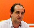 Laerte recebe médicos residentes que denunciam falta de pgto