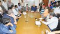 Reunião discute medidas emergenciais para saúde 