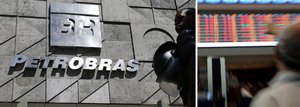 Petrobras derrete, cai 14% na bolsa e é rebaixada  - Gente de Opinião