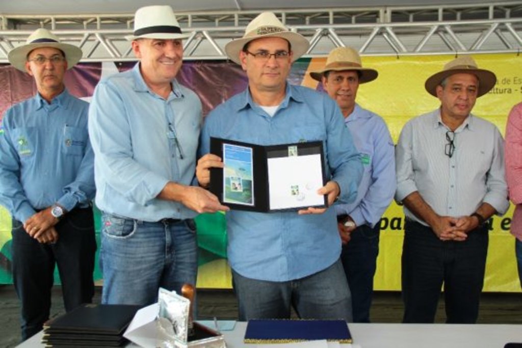 Selo lançado na 8ª Rondônia Rural Show é um reconhecimento do trabalho coletivo de combater a febre aftosa no Estado - Gente de Opinião