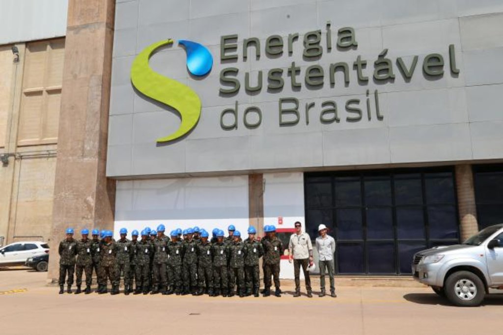 Militares do 5º BEC visitam a UHE Jirau - Gente de Opinião