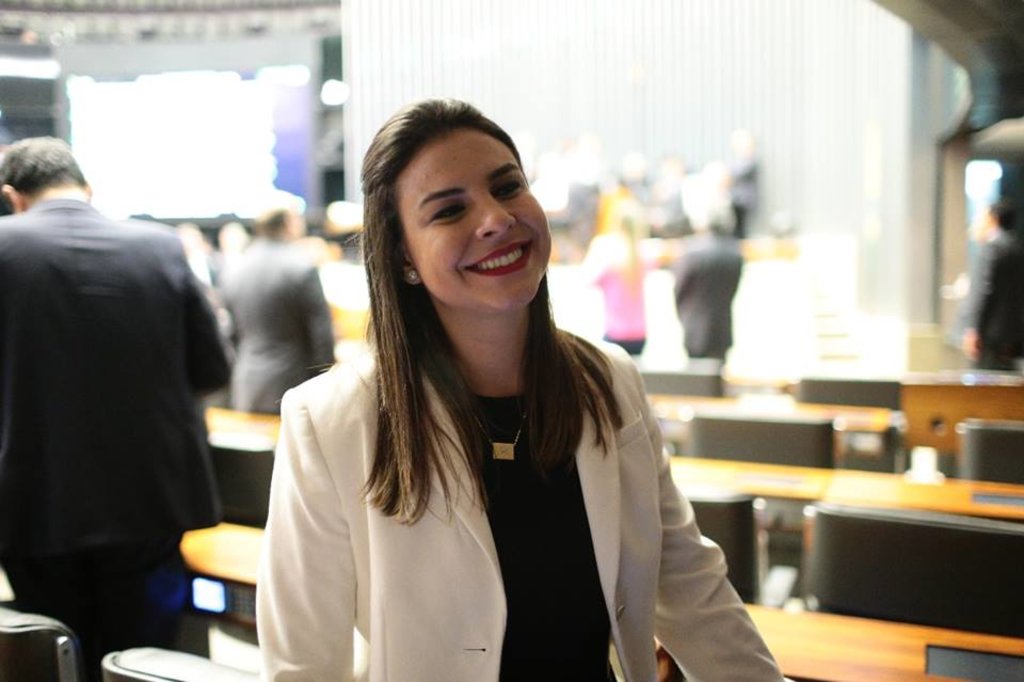  Mariana Carvalho comemora lei que permite inclusão dos servidores de ex – territórios nos quadros da União - Gente de Opinião