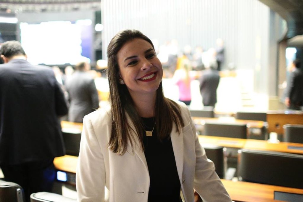  Mariana Carvalho comemora lei que permite inclusão dos servidores de ex – territórios nos quadros da União - Gente de Opinião