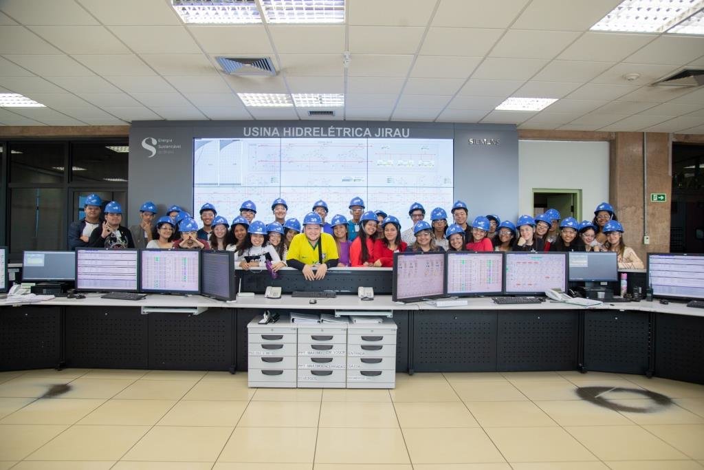 Estudantes visitam a Usina Hidrelétrica Jirau - Gente de Opinião
