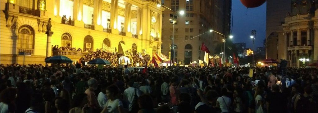 Ato de “Luto pelo Museu Nacional” reúne multidão na Cinelândia  - Gente de Opinião