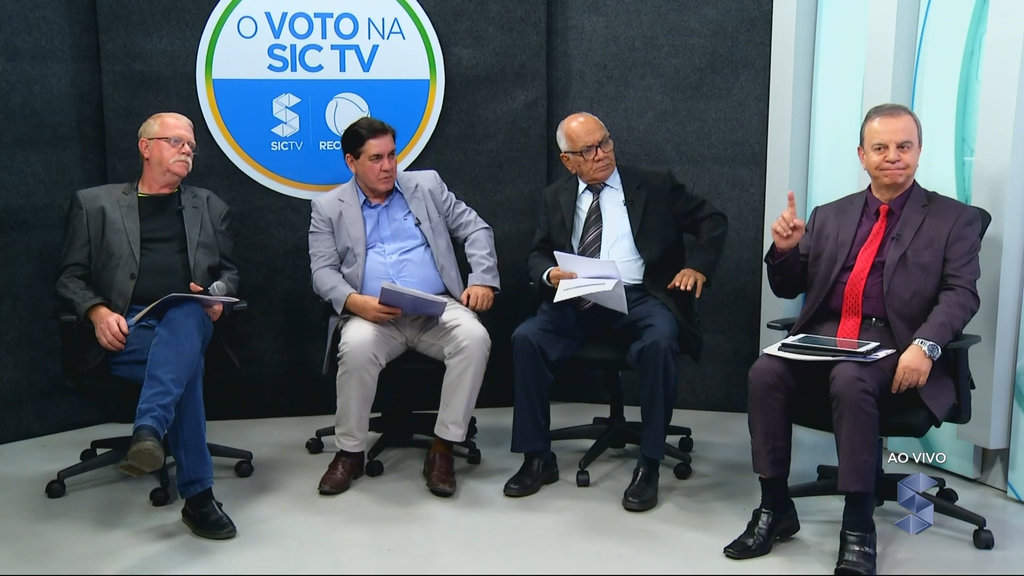 Professor Peixto, e os jornalistas Sérgio Pires, Beni Andrade e Everton Leoni, os dinossauros do Rádio e da TV - Gente de Opinião