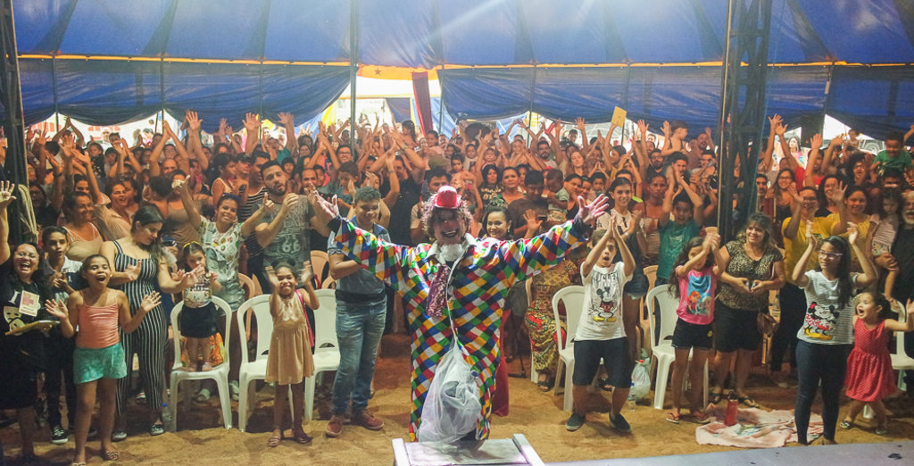 Lona do Palhaço Biribinha lota na abertura do Palco Giratório - Gente de Opinião