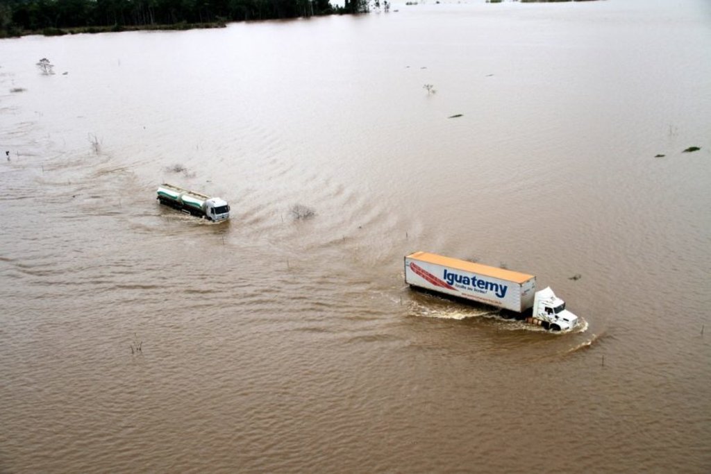 Foto de arquivo do trecho onde está havendo a intervenção de engenharia – Cheia de 2014 (Cléris Muniz/Imagem News) - Gente de Opinião