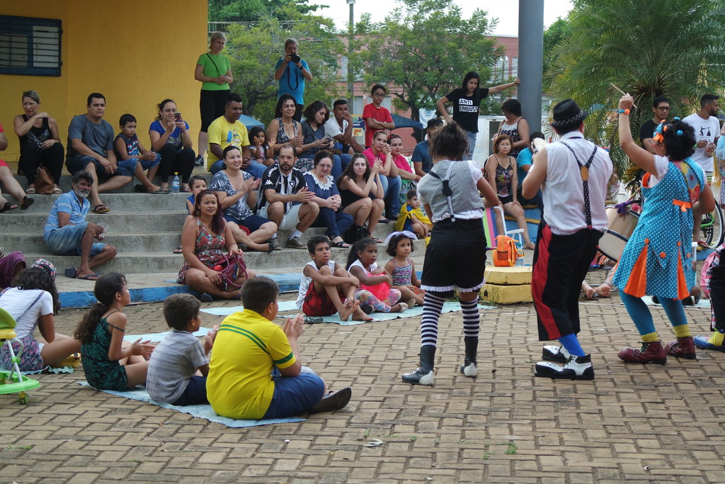 Palco Giratório de hoje - Por Zekatraca - Gente de Opinião