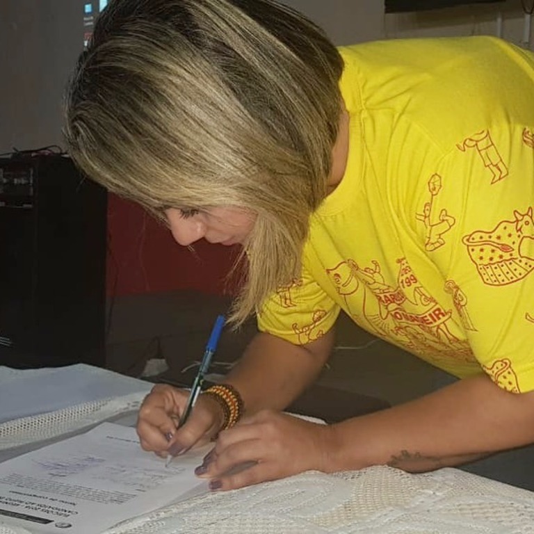 Candidata a deputada estadual, Luciana Oliveira assume compromisso com entidades culturais - Gente de Opinião