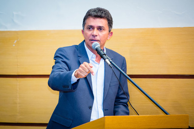 GOVERNADOR MARCOS ROCHA MANDA RECADO PARA OS PROPINEIROS - Por Carlos Sperança - Gente de Opinião