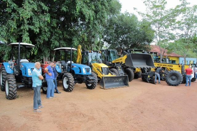 Porto Velho - Prefeitura recebe 20 máquinas que serão usadas pelas Semisb, Sema e Semagric - Gente de Opinião