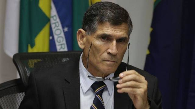 Ministro Santos Cruz diz que governo estará aberto para movimentos sociais - Gente de Opinião
