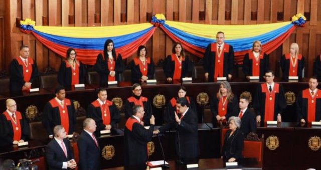 O presidente Nicolas Maduro durante posse do seu segundo mandato na Venezuela. Foto Twitter - Gente de Opinião