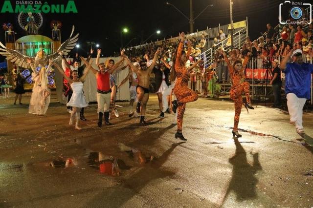 Padre Omar do Cristo Redentor vai puxar samba na Unidos da Tijuca - Escolas de Samba garantem desfile para 3 de março - Gente de Opinião