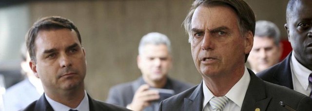 JAIR BOLSONARO JOGA O FILHO AO MAR: SE FOR PROVADO QUE ERROU, PAGARÁ - Gente de Opinião