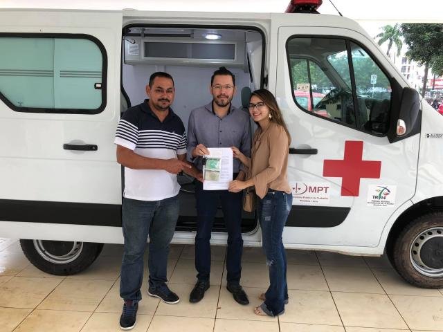 Candeias do Jamari recebe ambulância para remoção de pacientes - Gente de Opinião