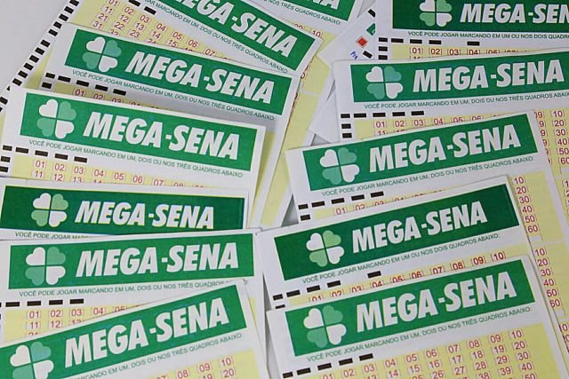 Mega-Sena acumula e pode pagar R$ 10 milhões mesta quarta - Gente de Opinião