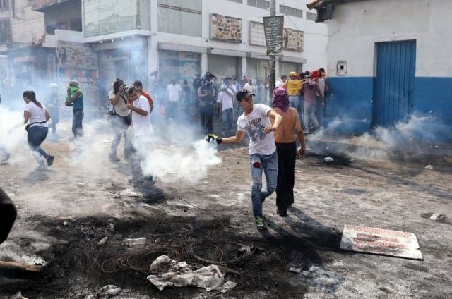 Confrontos registrados do lado venezuelano da fronteira com a Colômbia - REUTERS/Andres Martinez Casares/direitos reservados - Gente de Opinião