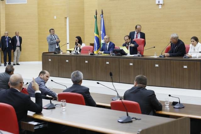  Assembleia derruba veto e proíbe apreensão de veículos com IPVA em atraso - Gente de Opinião