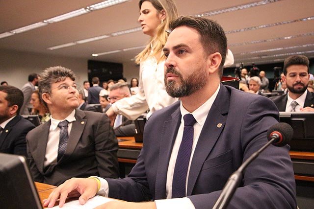 Projeto de Léo Moraes prevê reserva de vagas para deficientes em universidades e escolas de ensino técnico - Gente de Opinião