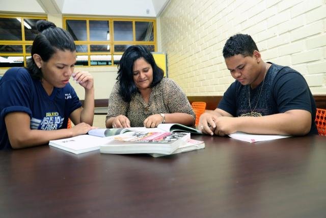 Alunos que deixaram escola e ingressaram no Projeto Asas do Saber fazem o Enem e chegam à Faculdade   - Gente de Opinião