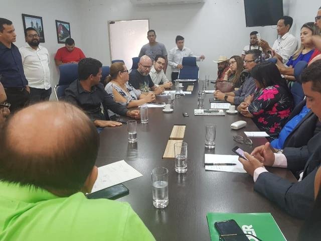 Vereador Palitot questiona contratos de transporte escolar fluvial - Gente de Opinião
