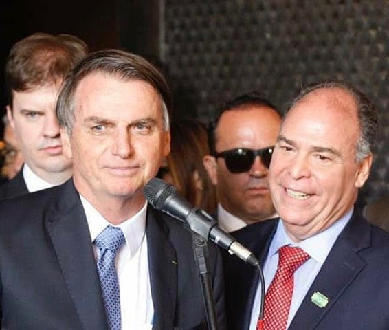 Bolsonaro: ’mitado’ por ineptos aos poucos revela-se um farsante igual aos antecessores - Gente de Opinião