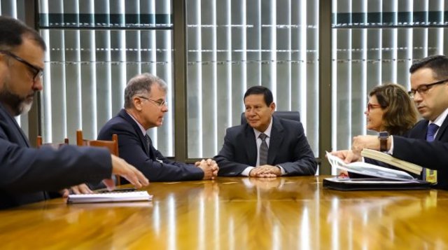 Presidente da República em Exercício, Hamilton Mourão, durante audiência.Foto: Romério Cunha/VPR - Gente de Opinião