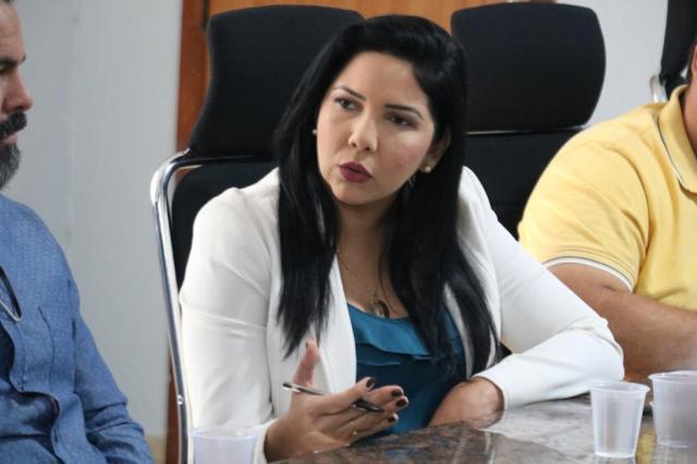 Cristiane Lopes participa de reunião para discutir regularização de templos religiosos - Gente de Opinião