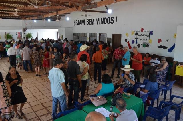 Rolim: Dia dos Pais é celebrado com almoço e bolo no Centro do Idoso - Gente de Opinião