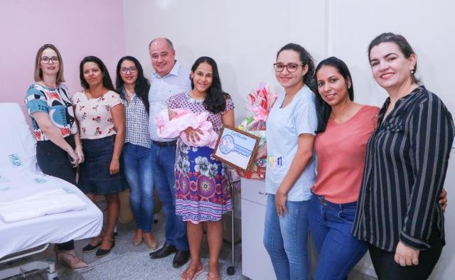 Semana do Bebê: recém-nascido recebe chave simbólica de Ji-Paraná - Gente de Opinião