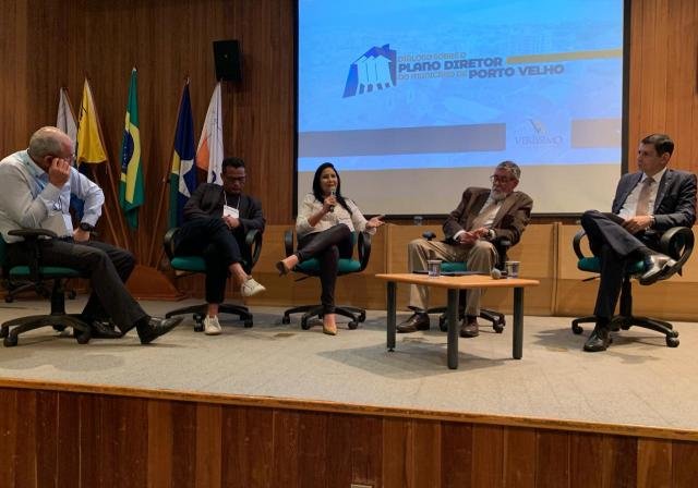 Cristiane Lopes participa de evento que discute Plano Diretor Municipal - Gente de Opinião
