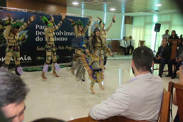 Portal Rondônia Tem Tudo  Apresentado ao publico + Em Portugal, atriz de Rondônia  tem papel de destaque em novela - Gente de Opinião