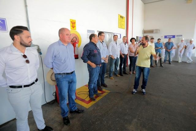 Presidente Laerte Gomes anuncia R$ 800 mil para construção de UBS durante visita ao frigorífico Rio Beef - Gente de Opinião