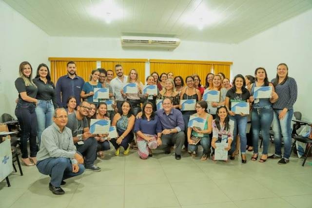 Sebrae e Sicoob concluem a capacitação para professores de 33 municípios - Gente de Opinião