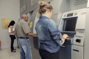 Servidores podem sacar o salário a partir do dia 26 - Gente de Opinião