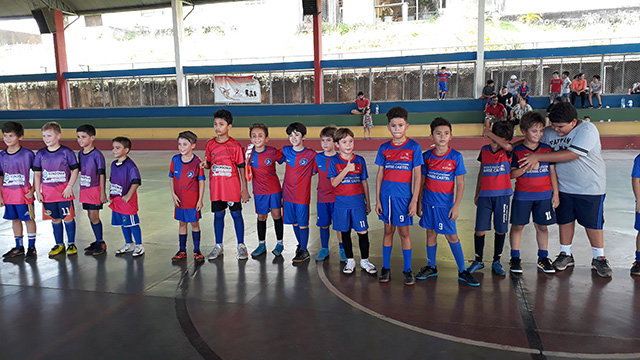 Escolinha de futsal do Laura Vicuña disputa torneio no Dom Bosco - Gente de Opinião