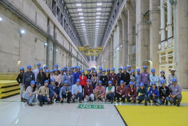 Usina Hidrelétrica Jirau recebe visita de estudantes da Associação Educacional de Cacoal - Gente de Opinião