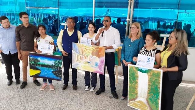 Aluna de Pimenta Bueno vence concurso  Pintando as Belezas de Rondônia + Lenha na Fogueira - Gente de Opinião