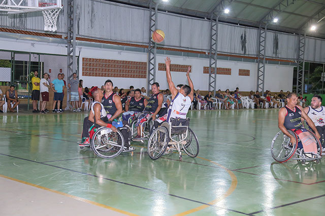 Basquete em cadeiras de rodas da show em Nova Mutum Paraná - Gente de Opinião