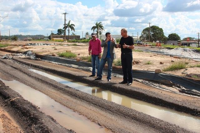 Adelino Follador mostra Indignação com paralisação das obras no Trevo das BR’s 364 e 421 - Gente de Opinião