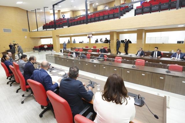 Em sessões extraordinárias, deputados aprovam três projetos encaminhados governo de Rondônia - Gente de Opinião
