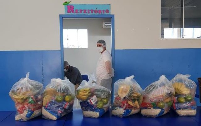 Prefeitura de Porto Velho entrega merenda escolar  para escolas no Orgulho do Madeira - Gente de Opinião